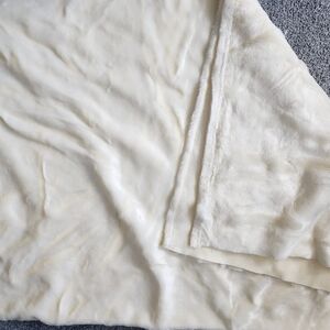 2 yard x 64" Cream Off-White Faux Fur Soft Low pile dense Costume Cosplay Sew